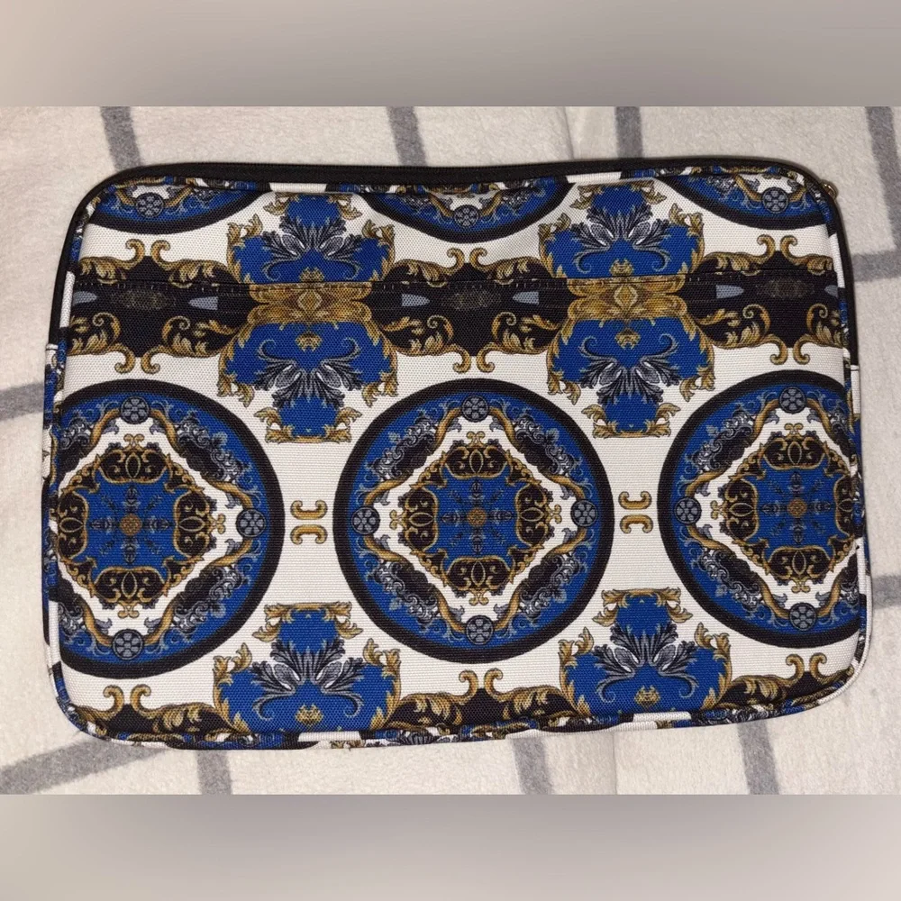 Alice + Olivia by Stacey Bendet Laptop Sleeve